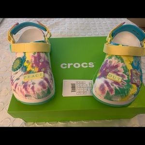 Men size 7 Woman size 9 authentic Peace Out ✌️